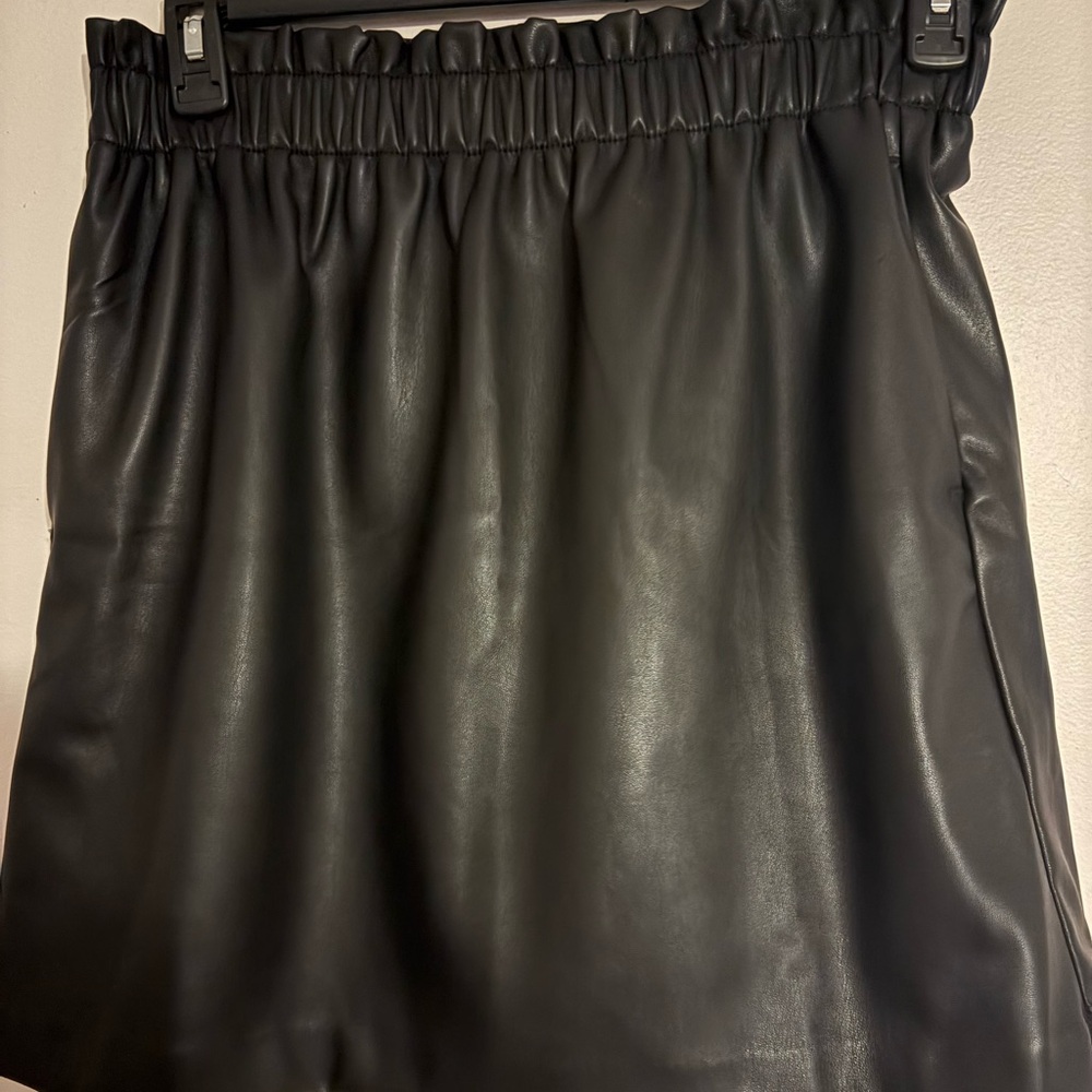LOFT Black Bubble Mini Skirt with Ruched Details